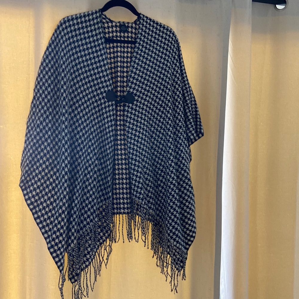 Houndstooth poncho